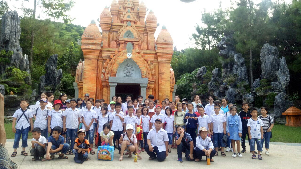 Tour du lịch trải nghiệm kĩ năng sống Heritist- Công viên di sản các nhà khoa học Việt Nam của các em học sinh trường Tân Hòa