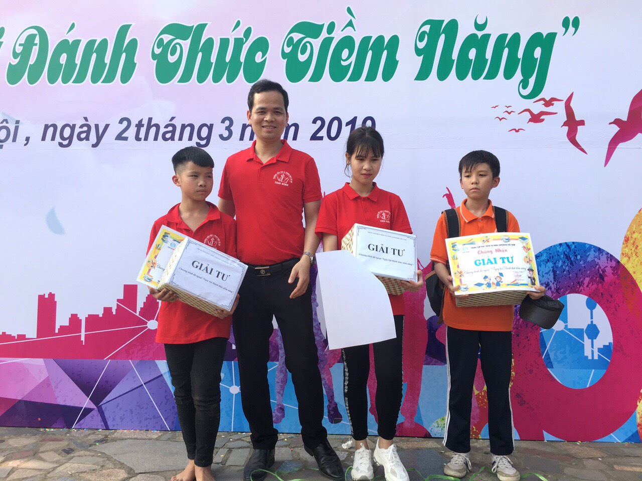 Có 3 đội đạt giải khuyến khích