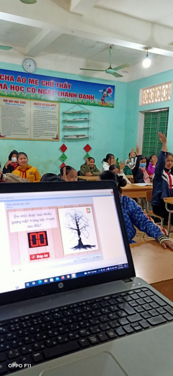 Tiết học kỹ năng sống "kháng cự cám dỗ" của các em học sinh lớp 8_ Trường THCS Trung Hòa_huyện Tân Lạc_tỉnh Hòa Bình