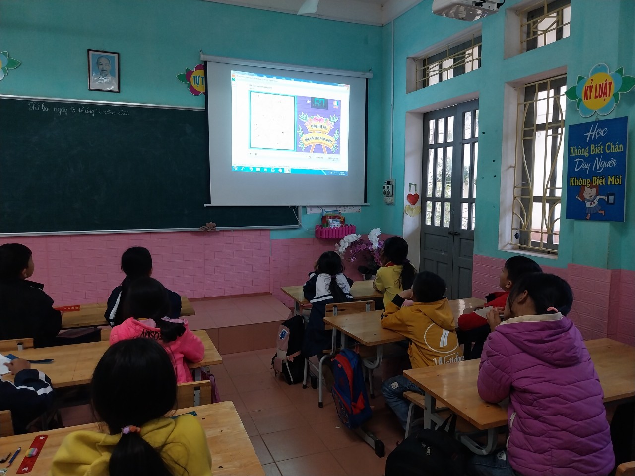 Học sinh lớp 5_ Trường TH và THCS Thung Nai_huyện Cao Phong với hoạt đông trải nghiệm trên phần mềm kỹ năng sống GAIA 